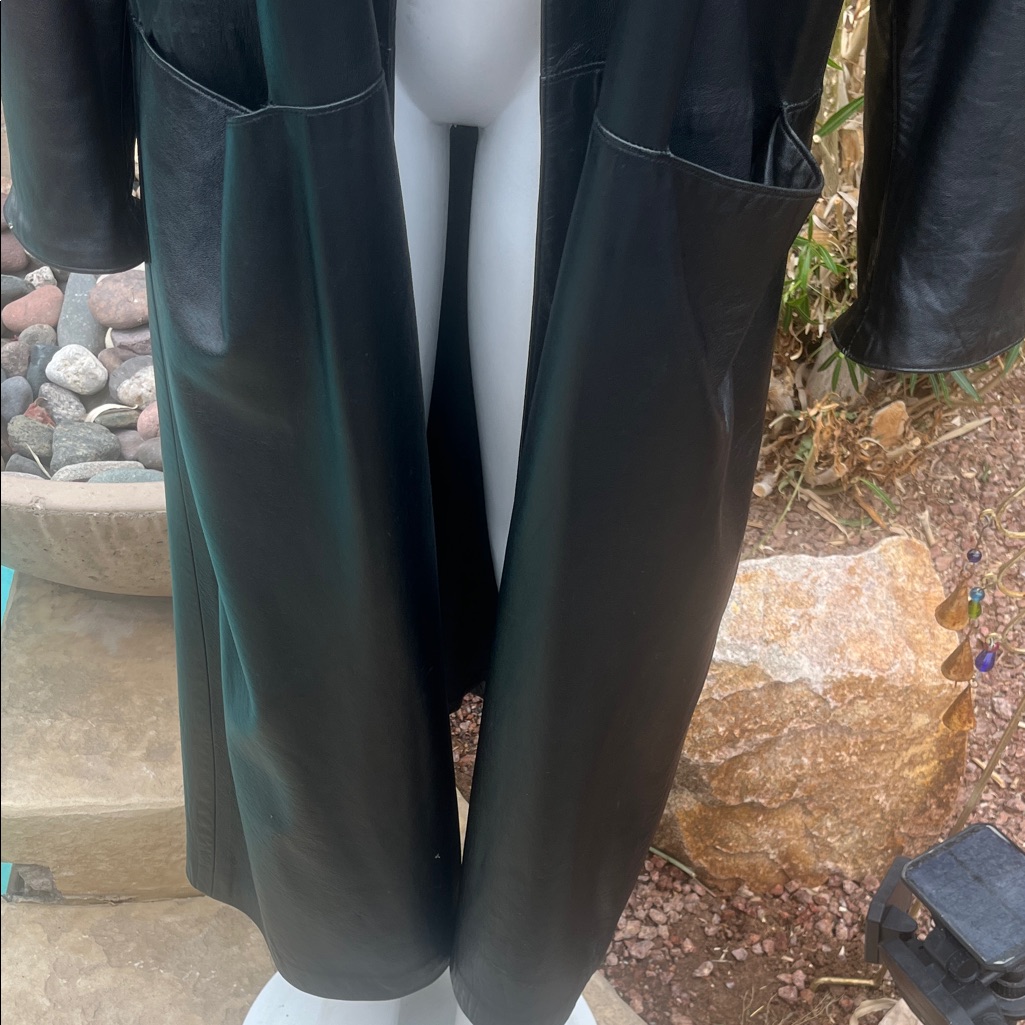 Vtg Elegant Black Women's Leather Trench Coat — image 7 of 8